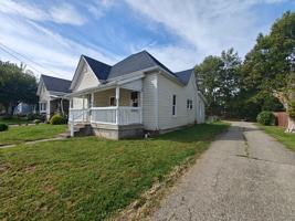 featured image of 844 W Franklin St