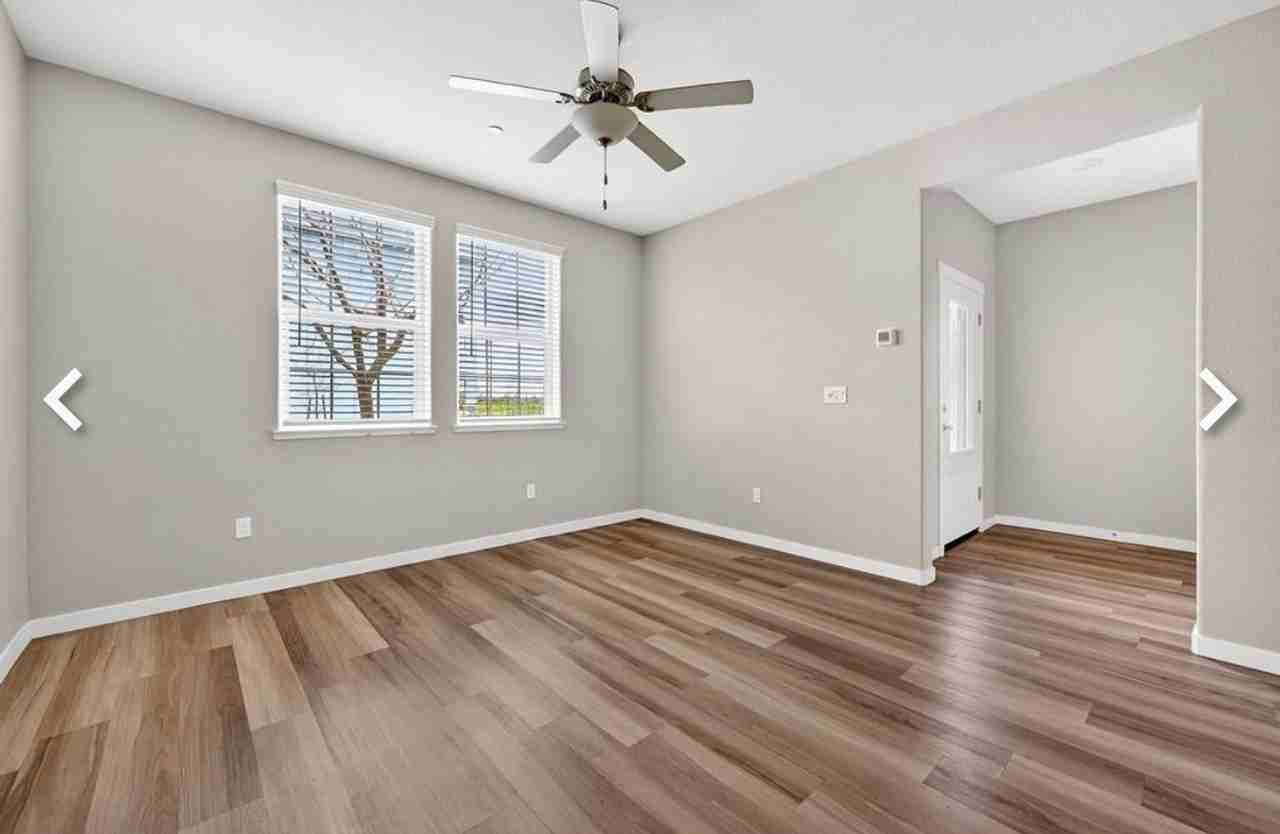 4070 Prosser St - Photo 6 of 18