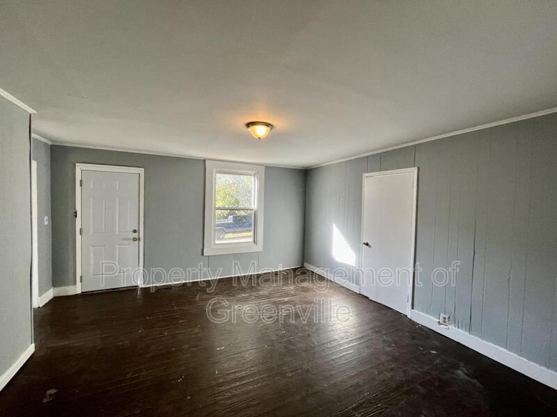 33 6th St - Photo 2 of 11