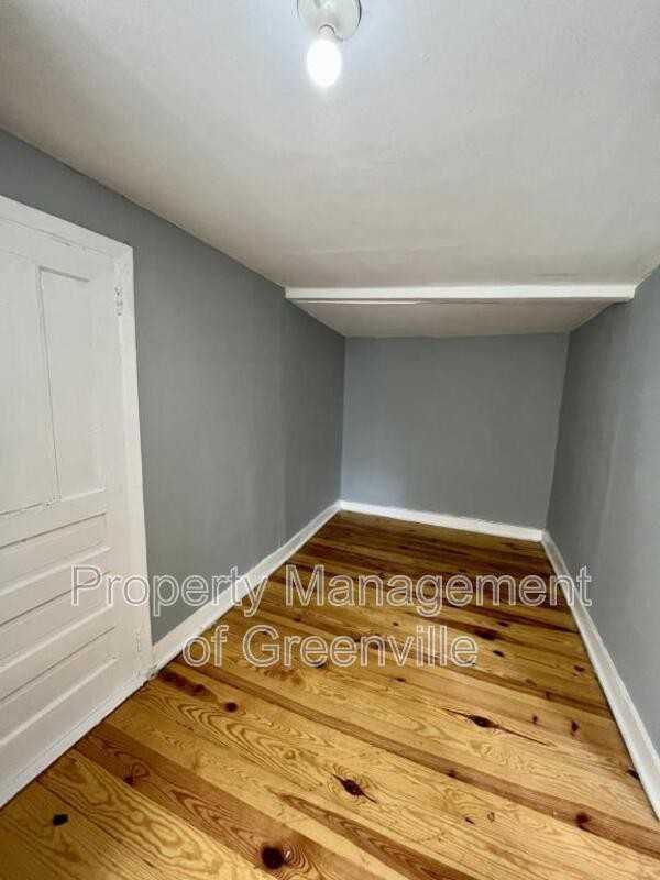 33 6th St - Photo 5 of 11