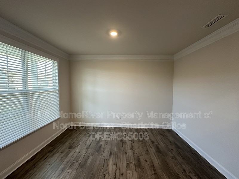 6021 Whitechapel Ct - Photo 6 of 50