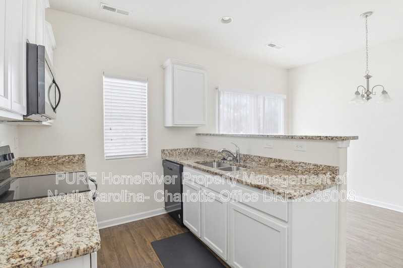 6008 Vista Woods Ln - Photo 5 of 17