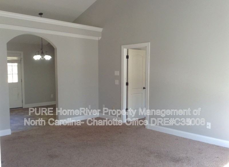 3181 Ridgeback Dr - Photo 2 of 20