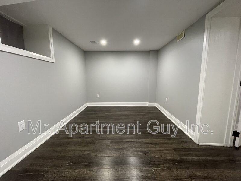 35 Barnesdale Ave S - Photo 4 of 16