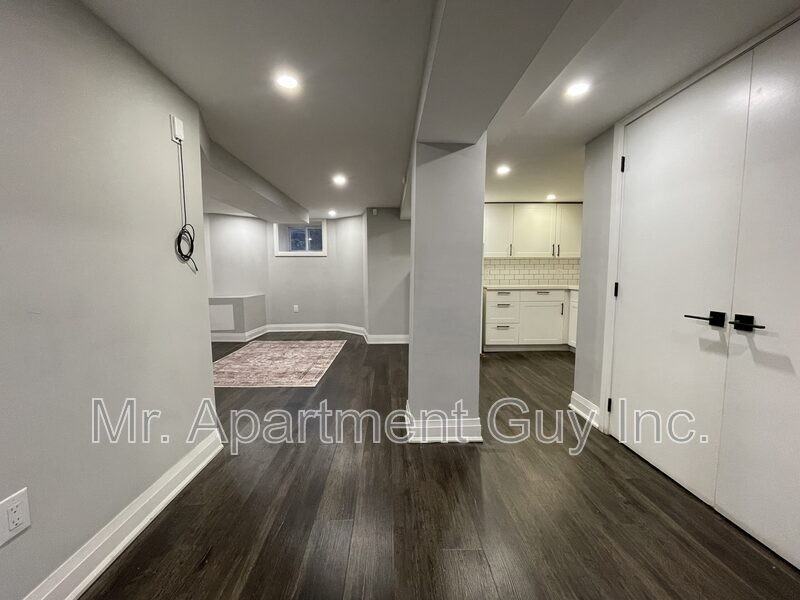 35 Barnesdale Ave S - Photo 5 of 16