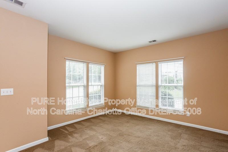 18040 Delmas Dr - Photo 4 of 20