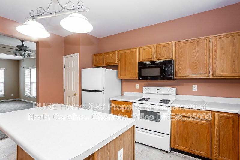 18040 Delmas Dr - Photo 6 of 20