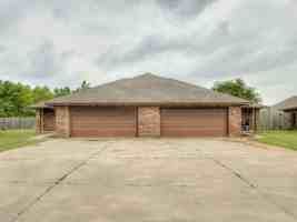 featured image of 703 Ne 21st Ter
