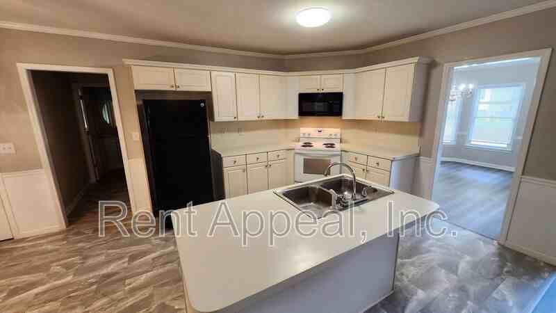 1095 Chandler Park Ct - Photo 2 of 21