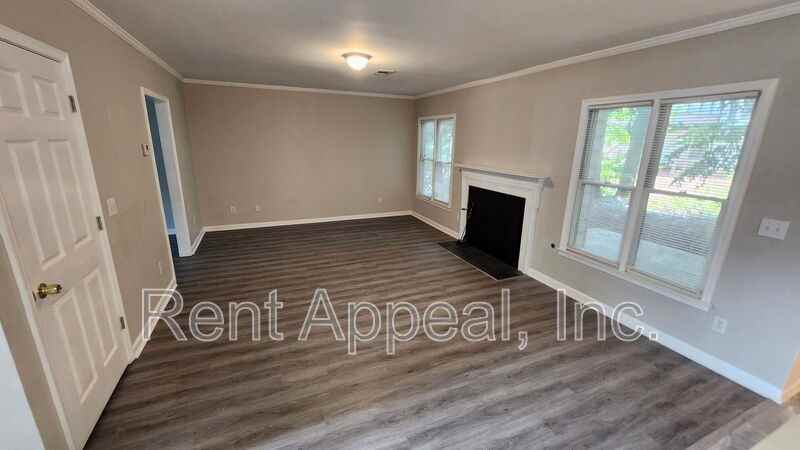 1095 Chandler Park Ct - Photo 5 of 21
