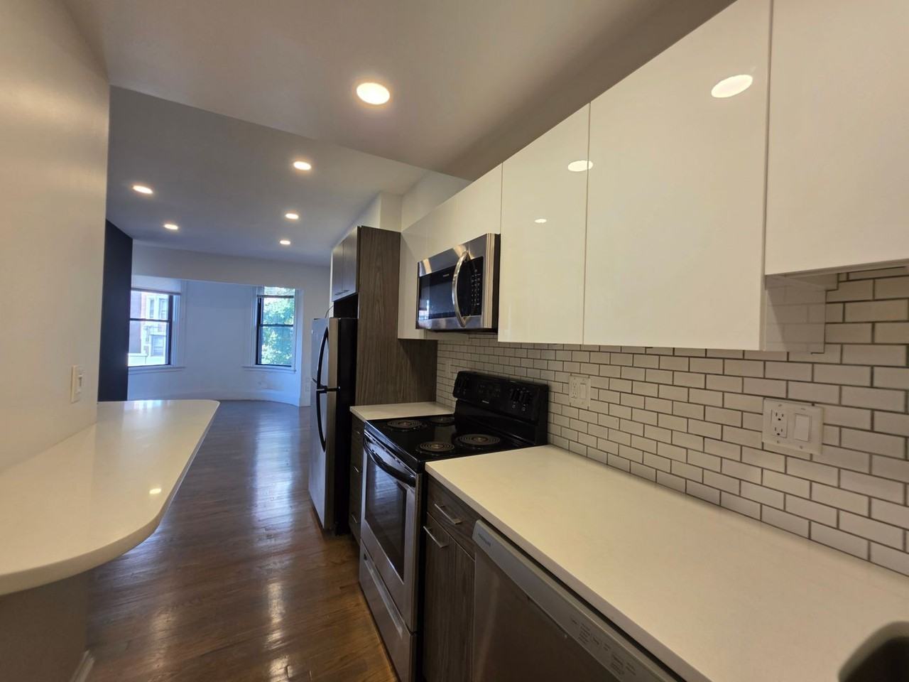 514 Beacon St - Photo 5 of 25