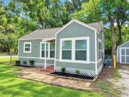 featured image of 624 E Magnolia St
