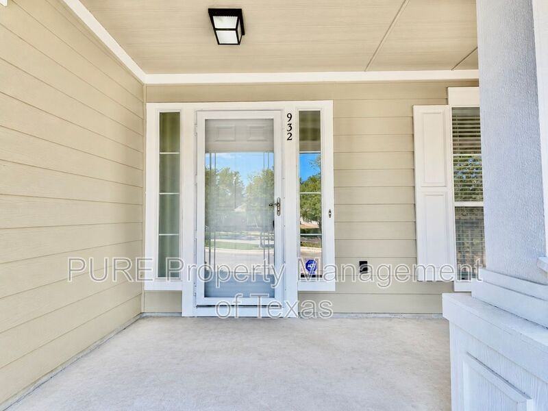 932 Monadale Trl - Photo 2 of 42