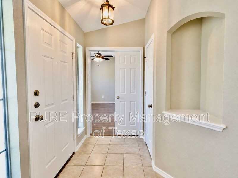 932 Monadale Trl - Photo 4 of 42