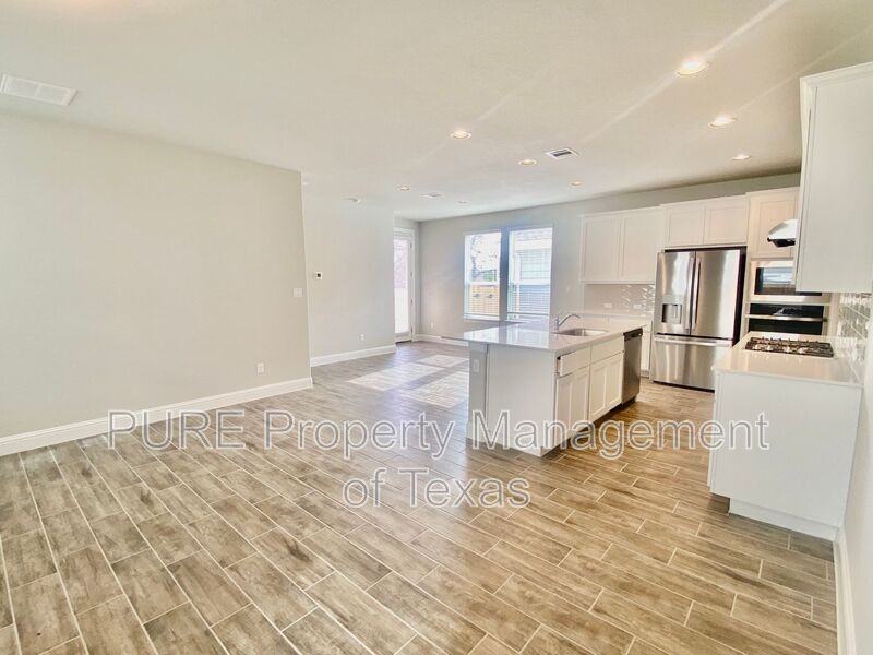 204 Riverhill Cv - Photo 6 of 38