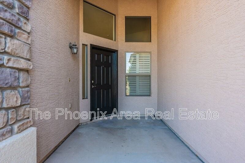 4133 E Elmwood St - Photo 4 of 50