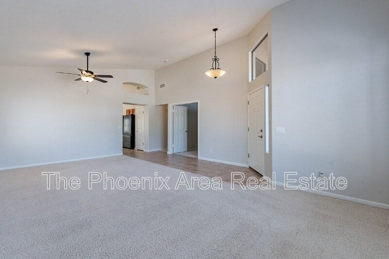 4133 E Elmwood St - Photo 7 of 50
