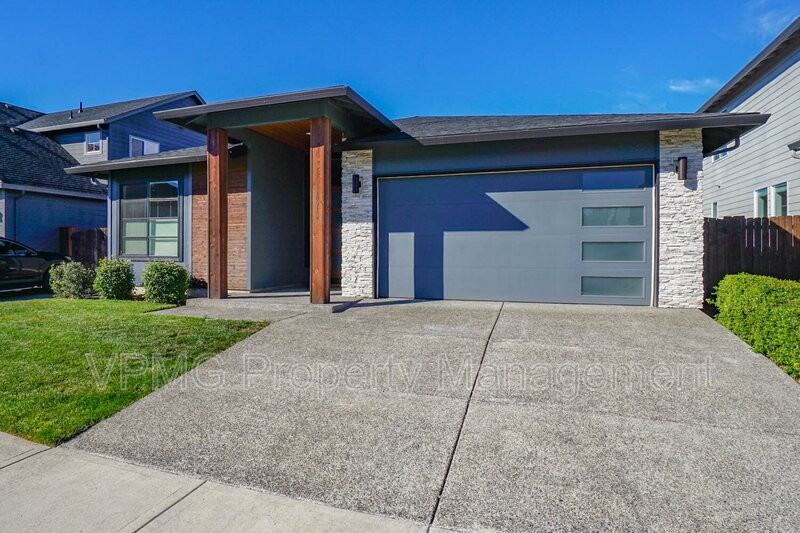10910 Ne 97th Ave - Photo 3 of 35