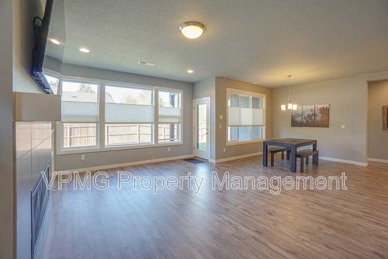 10910 Ne 97th Ave - Photo 6 of 35