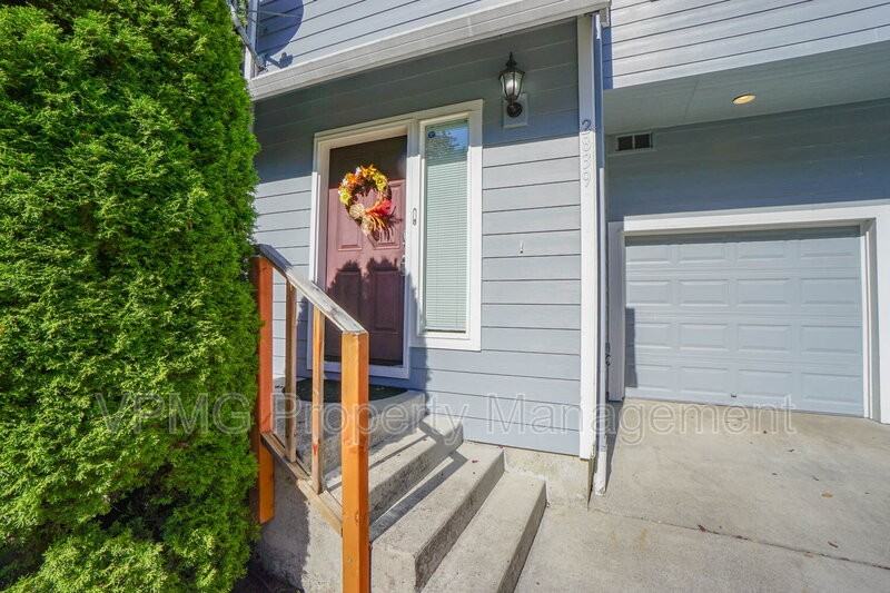 2837 Ne Stapleton Rd - Photo 4 of 35