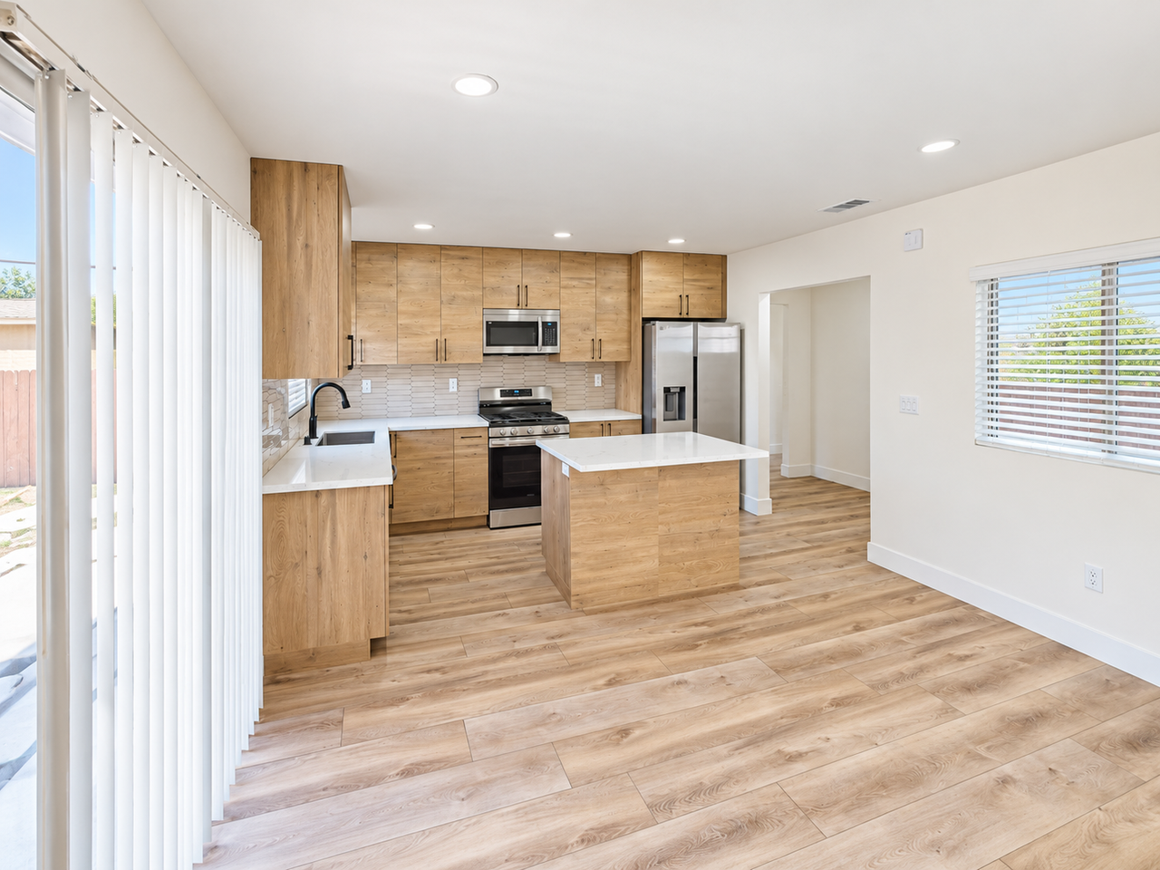 5110 63rd St - Photo 6 of 18