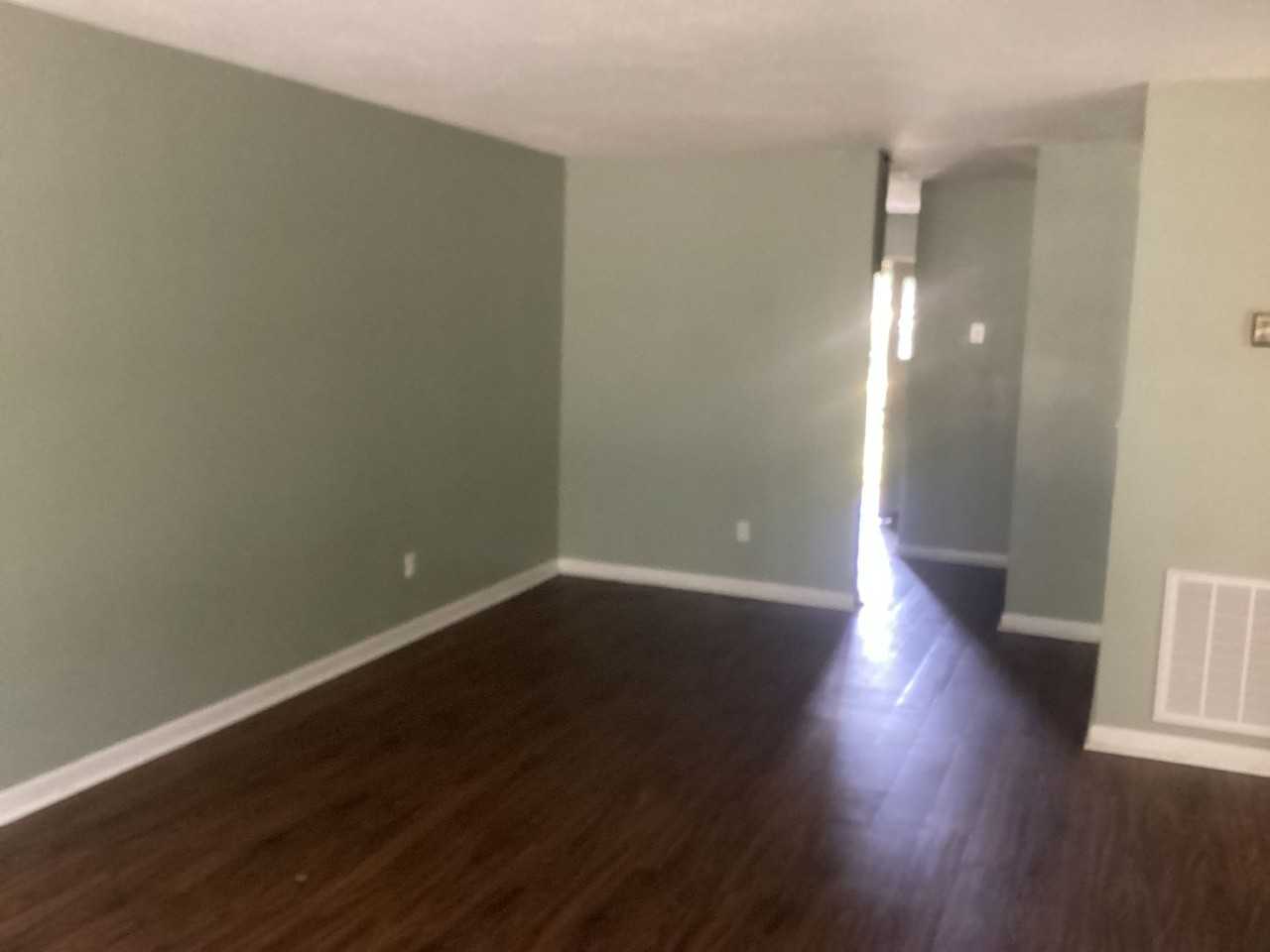 407 Gaines St Sw - Photo 2 of 8
