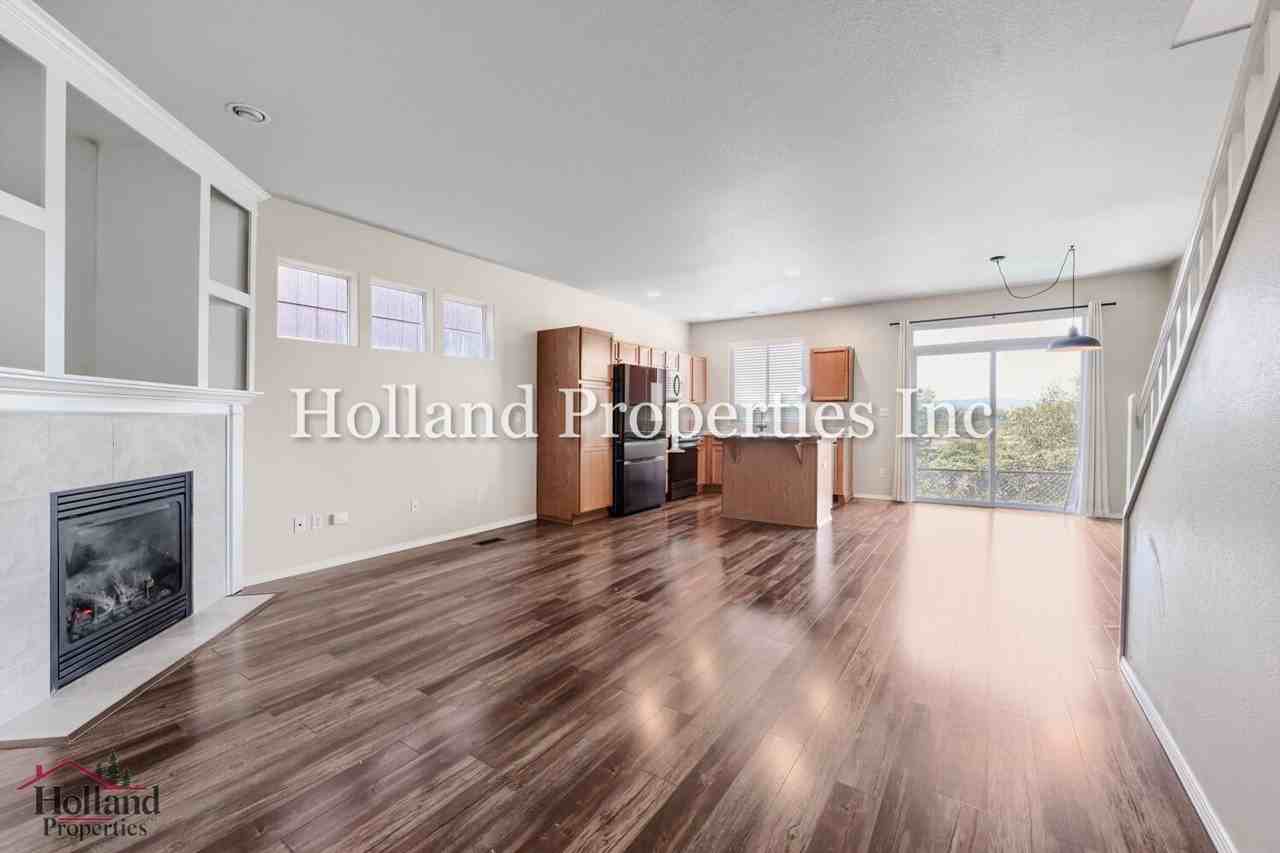 584 Se Heathcliff Ln - Photo 5 of 29