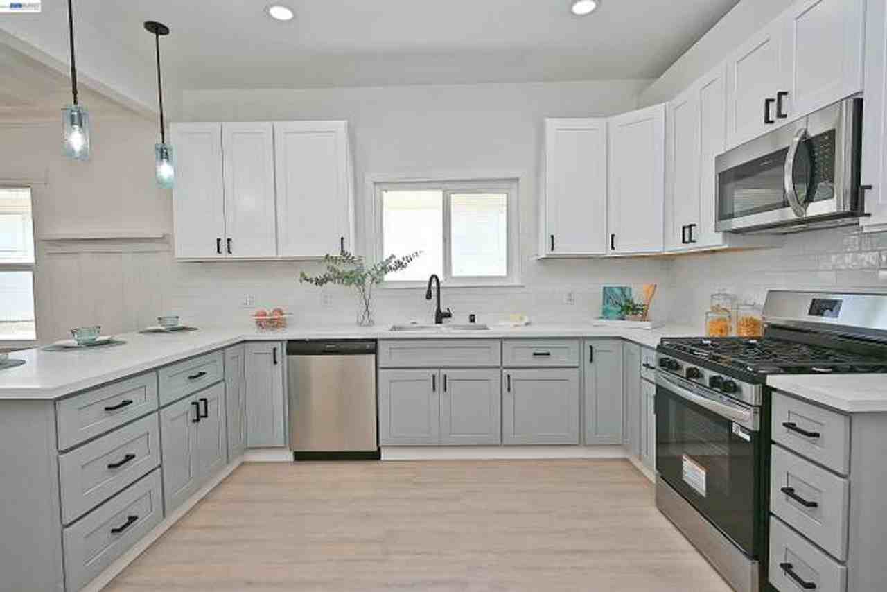 3914 Aqua Vista St - Photo 5 of 50