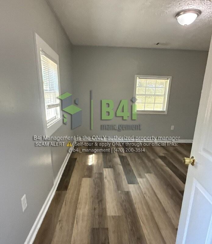 121 Cedar St - Photo 3 of 17