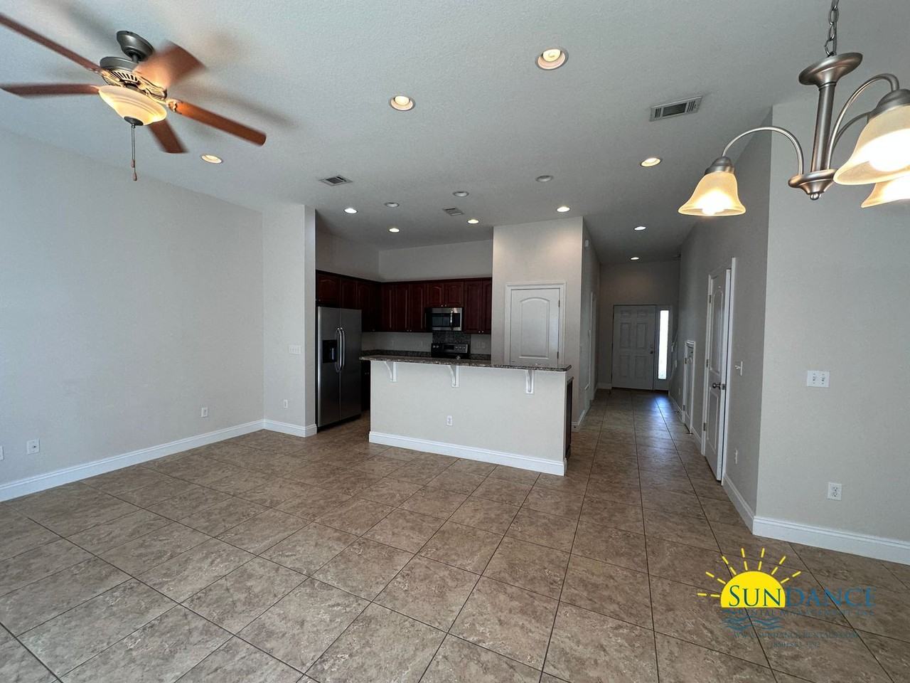 1248 Sharif Dr - Photo 3 of 17