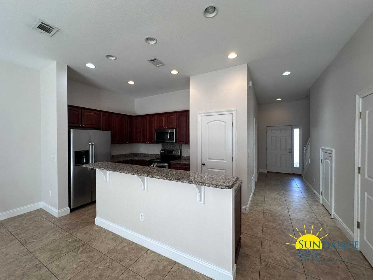 1248 Sharif Dr - Photo 4 of 17