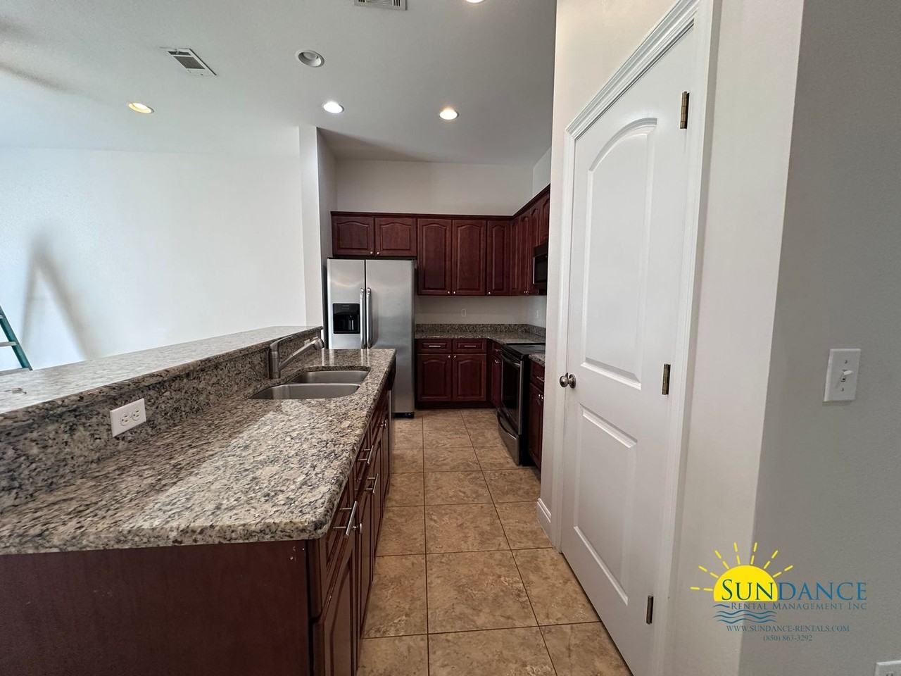 1248 Sharif Dr - Photo 5 of 17