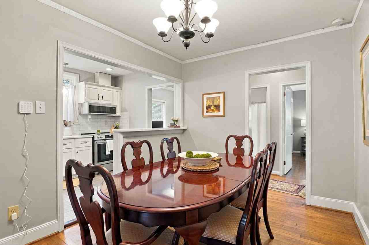 403 Saint Charles St - Photo 6 of 24