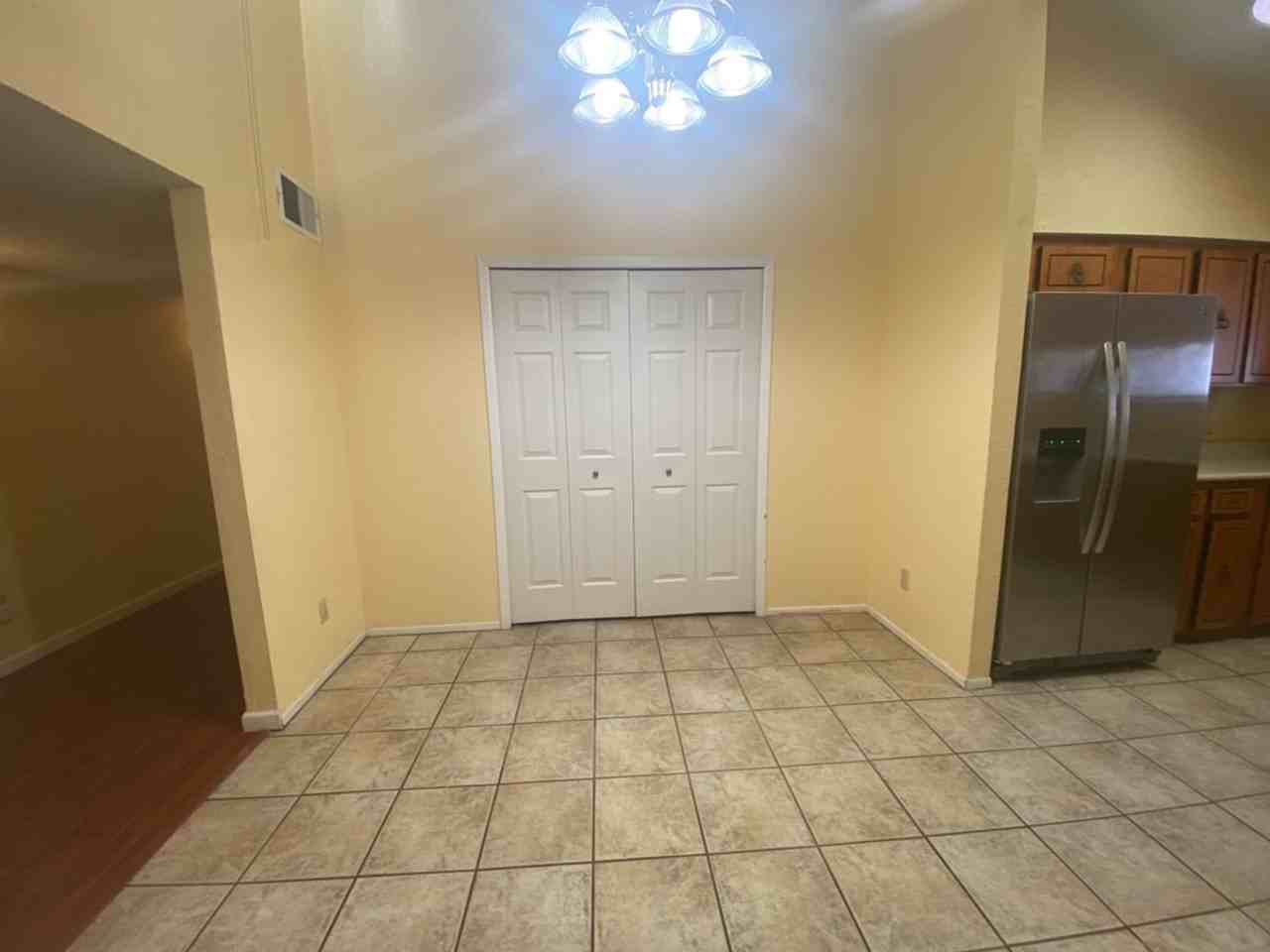 722 Steppe Pl - Photo 4 of 23