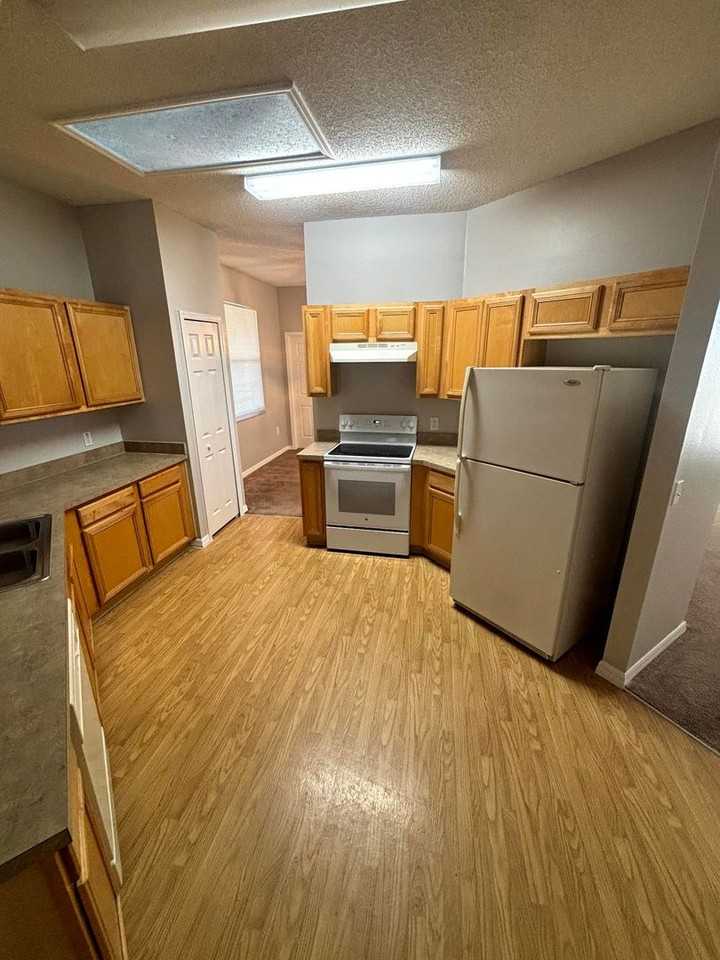 613 Crane Dr - Photo 6 of 20