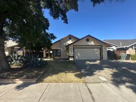featured image of 2705 Twin Oak Ln