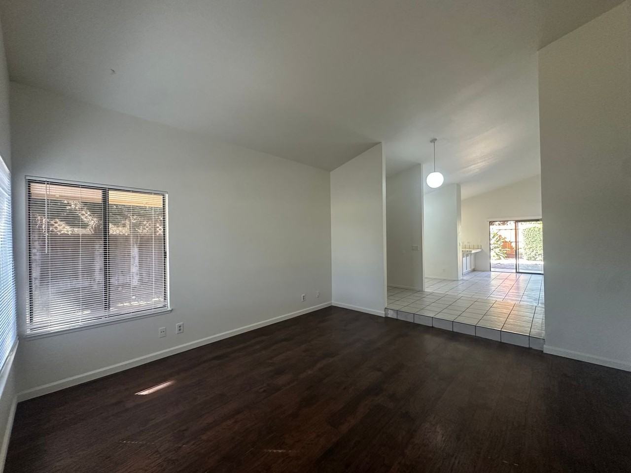 2705 Twin Oak Ln - Photo 4 of 16