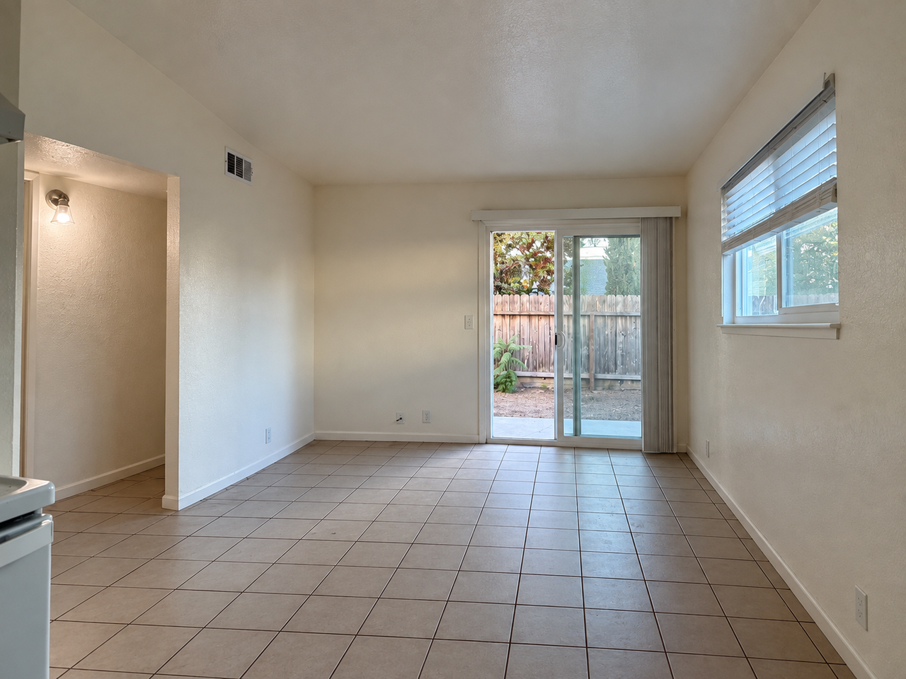440 S 2nd Ave - Photo 4 of 13