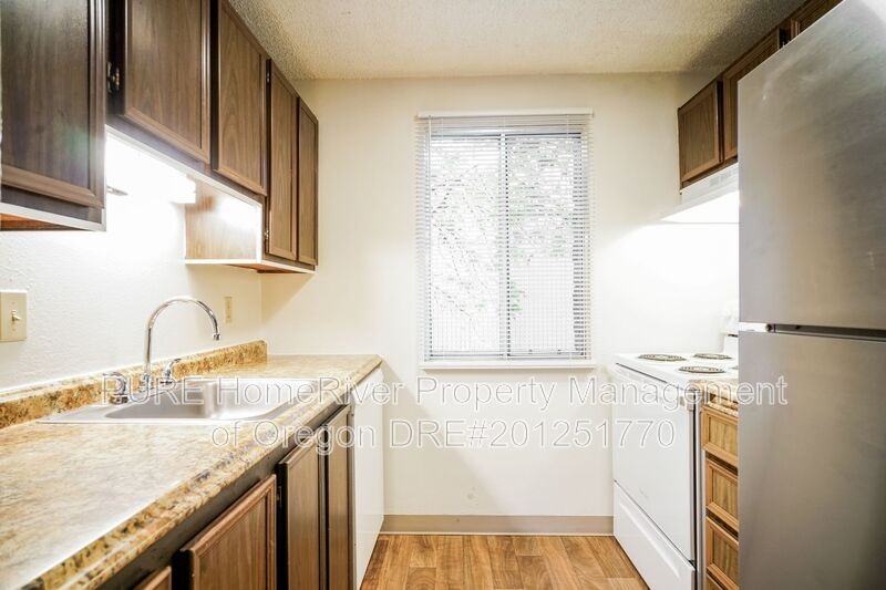 14142 Ne Sandy Blvd #F05 - Photo 6 of 29