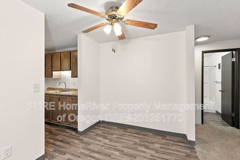 14142 Ne Sandy Blvd #F05 - Photo 5 of 29