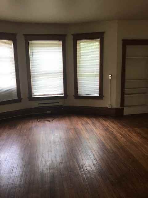 718 Wilson St #2 - Photo 5 of 15
