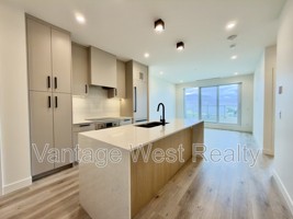featured image of 3200 Lakeshore Rd