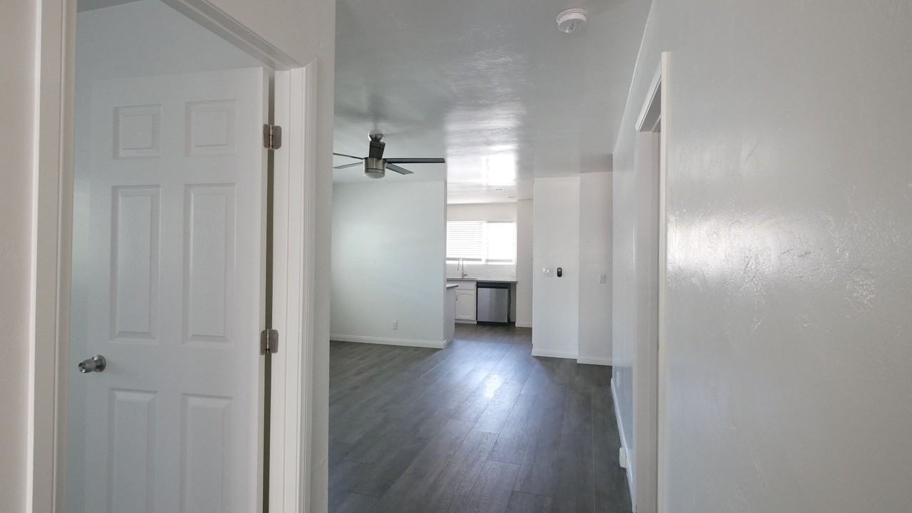 Two Homes on Mary Lane Drive - Photo 4 of 39