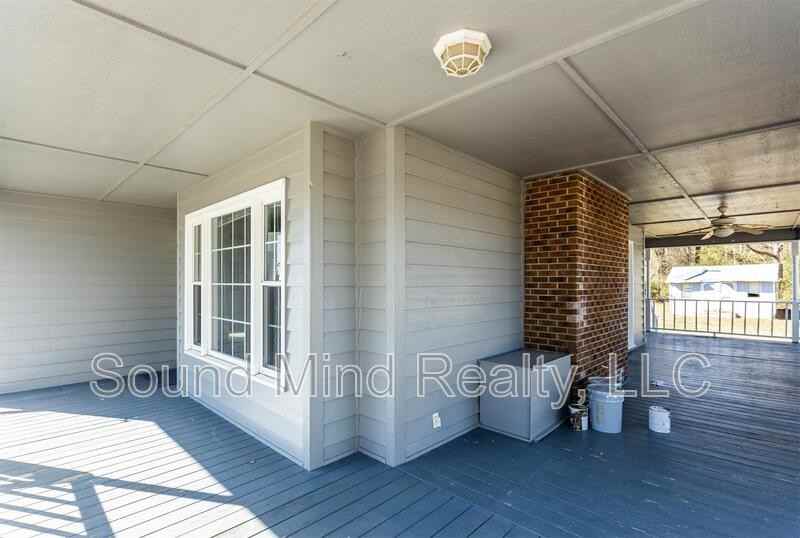 250 Wordsworth Dr - Photo 3 of 25