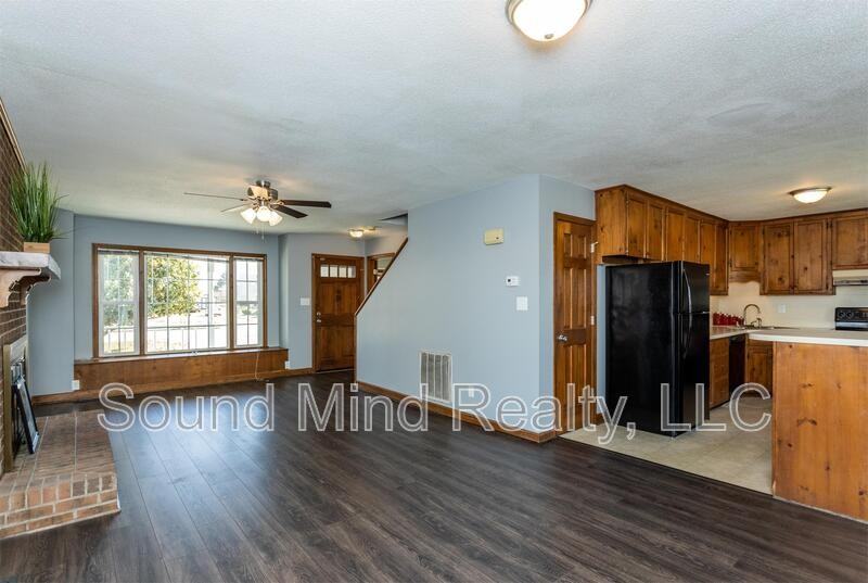 250 Wordsworth Dr - Photo 5 of 25