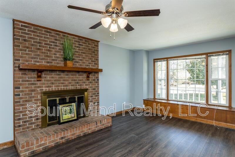 250 Wordsworth Dr - Photo 6 of 25