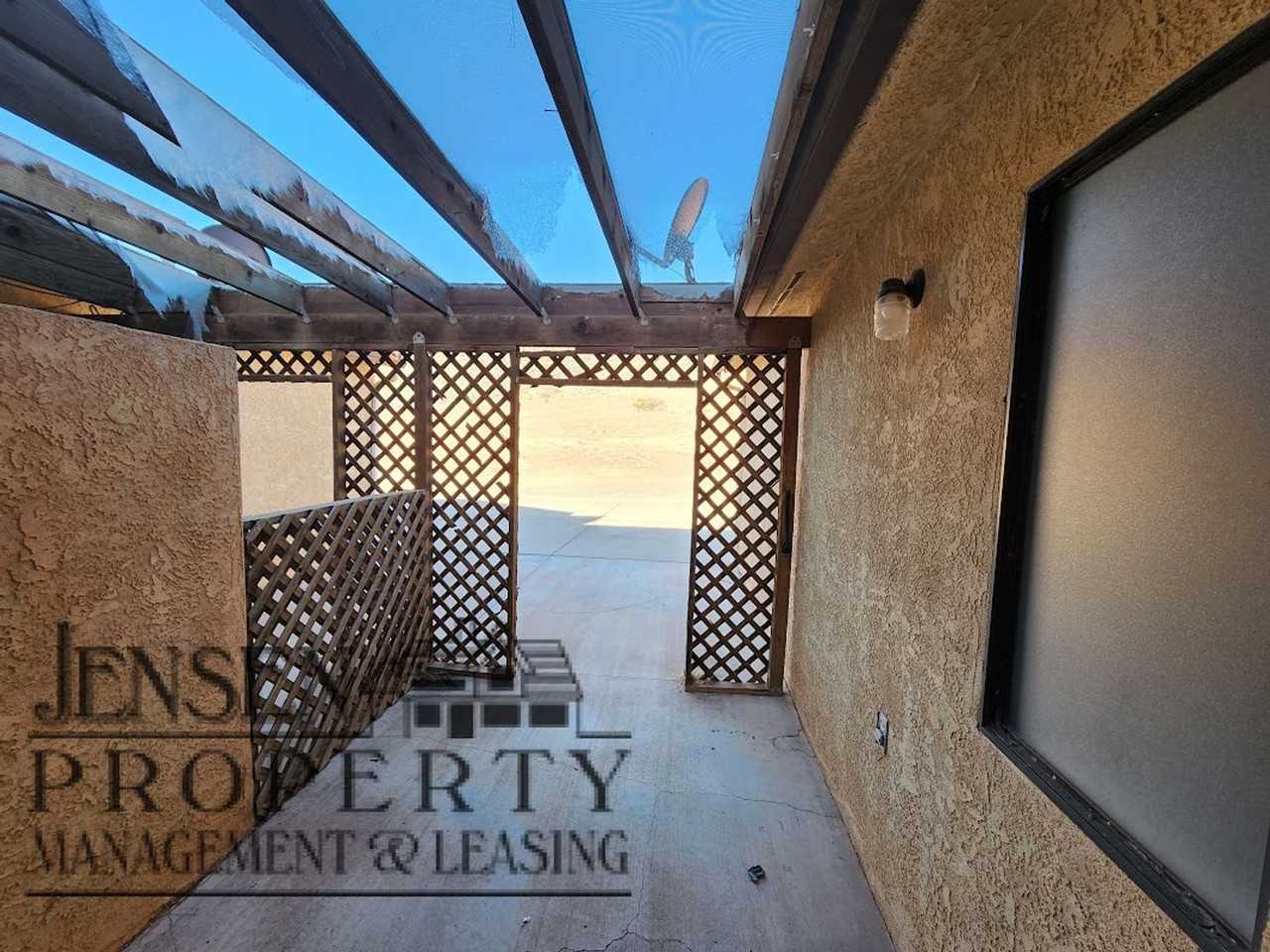 270 S Donlee Dr #6 - Photo 4 of 19