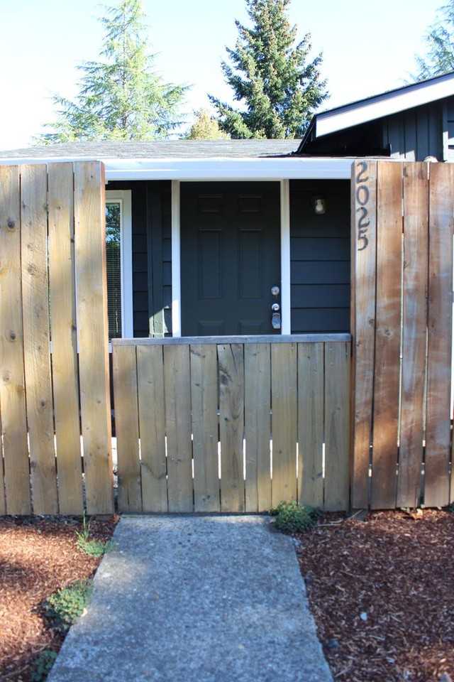 2025 Se River Rd - Photo 2 of 12