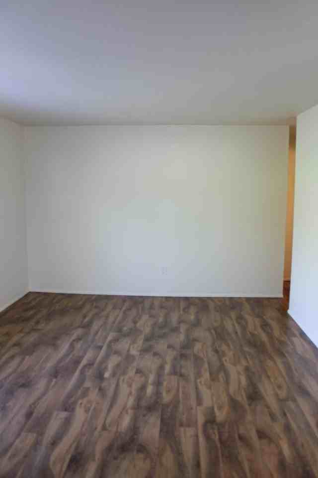 2025 Se River Rd - Photo 6 of 12