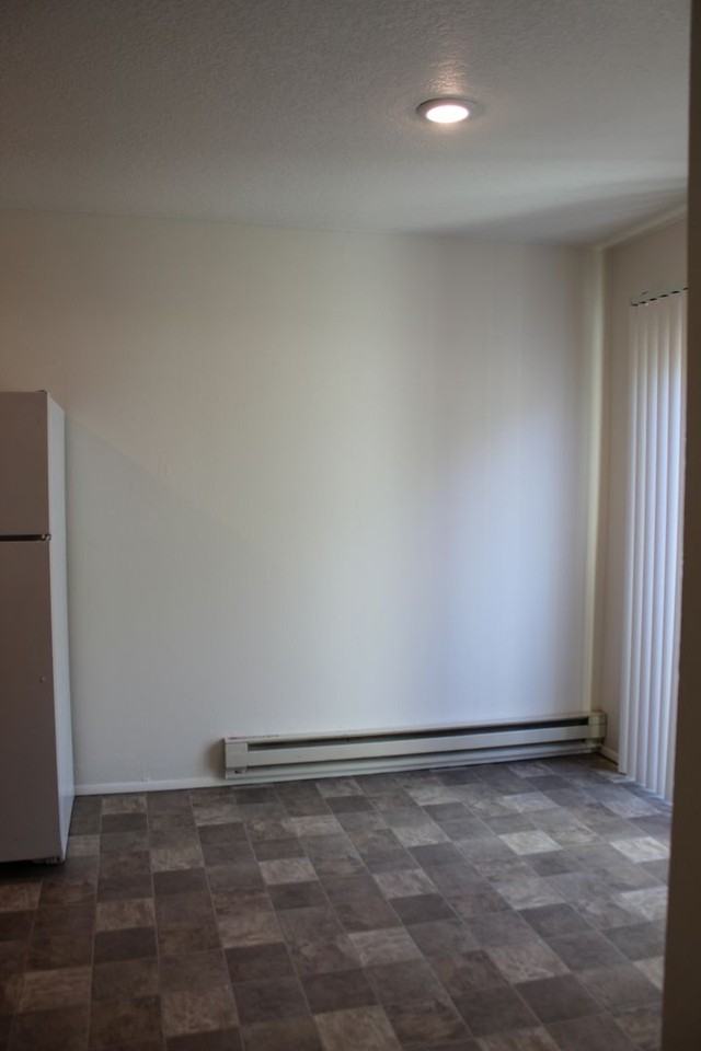 2025 Se River Rd - Photo 7 of 12